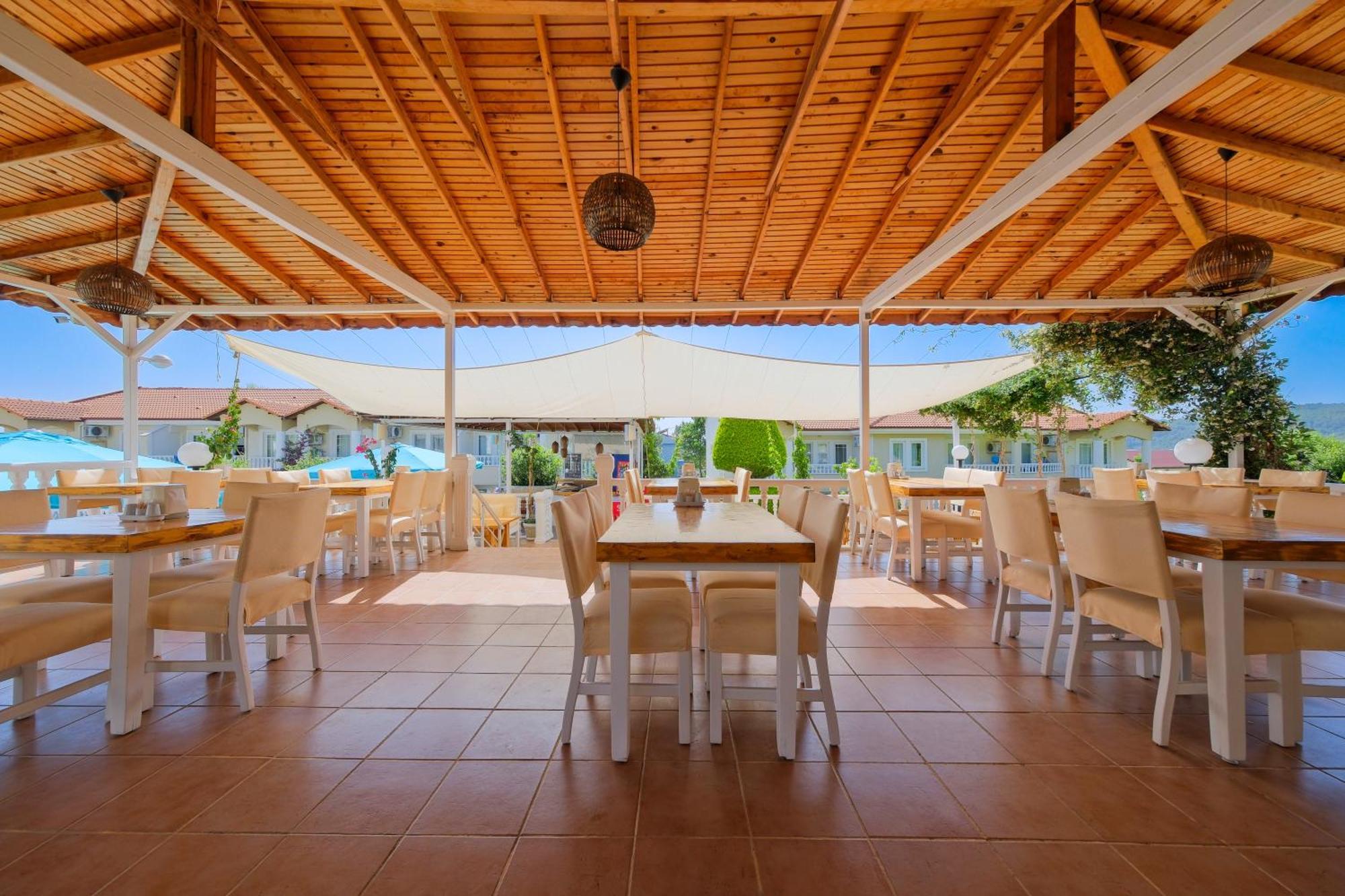 Larimar Suite Hotel Ölüdeniz Esterno foto